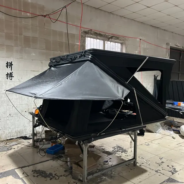Tente de toit Bavella dépliante en Z, coque aluminium