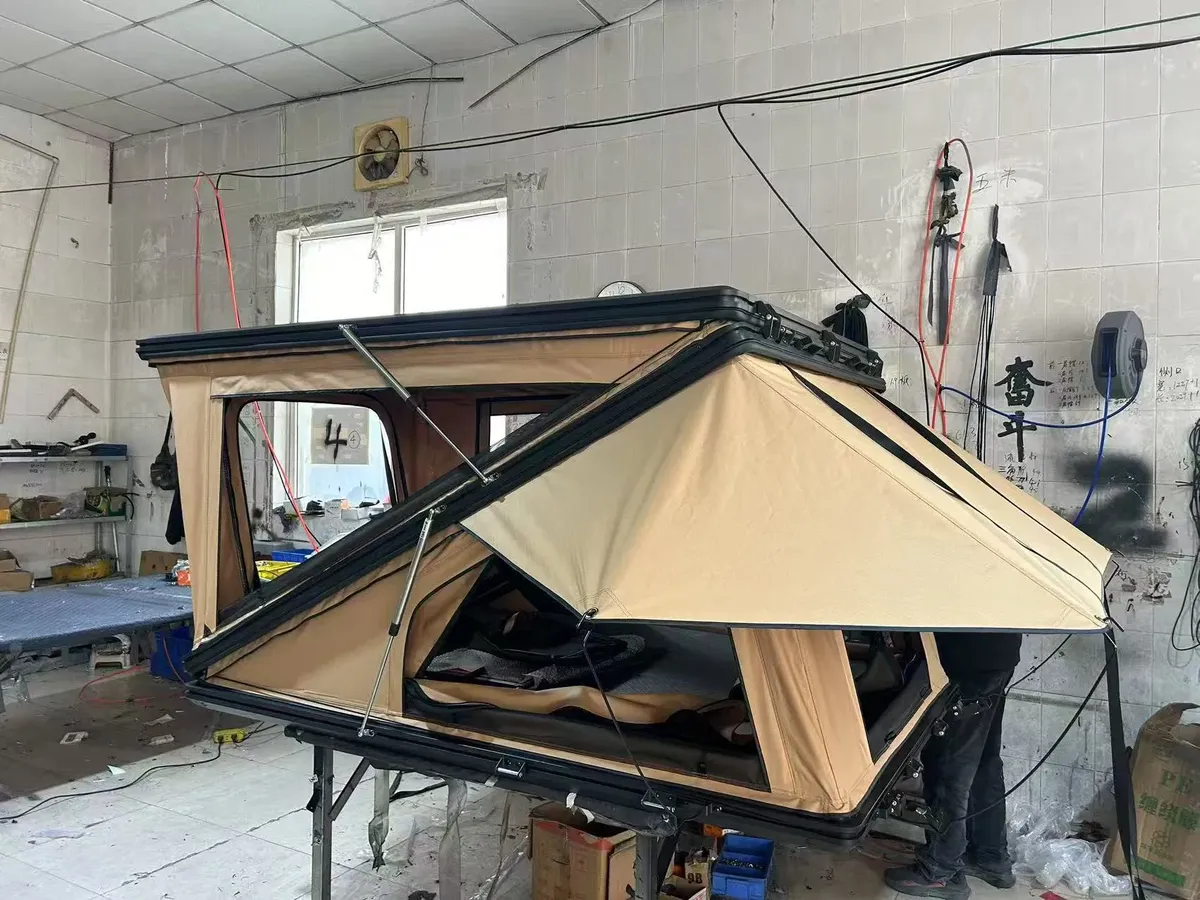 Tente de toit Bugey dépliante en Z, coque aluminium, vue 2 sur 10