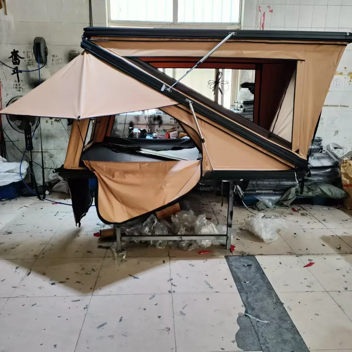Tente de toit Jura dépliante en Z, coque aluminium, vue 5 sur 10