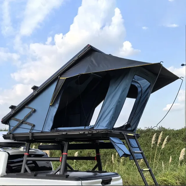 Tente de toit Livradois en portefeuille relevable, coque aluminium
